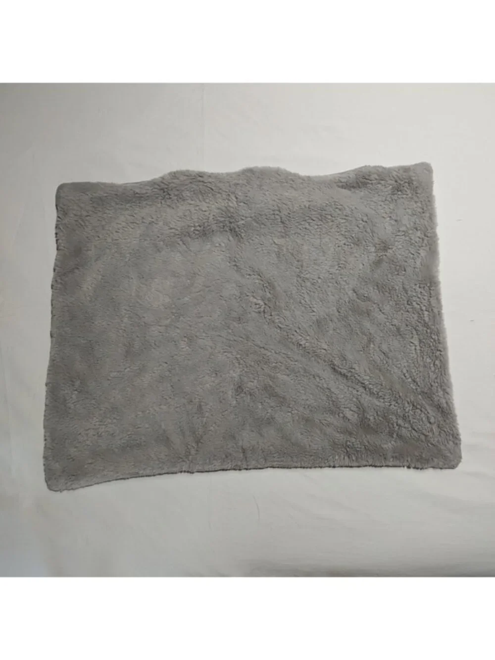 Vera Wang Gray Faux Fur Plush Standard Pillow Shams Covers Set of 2